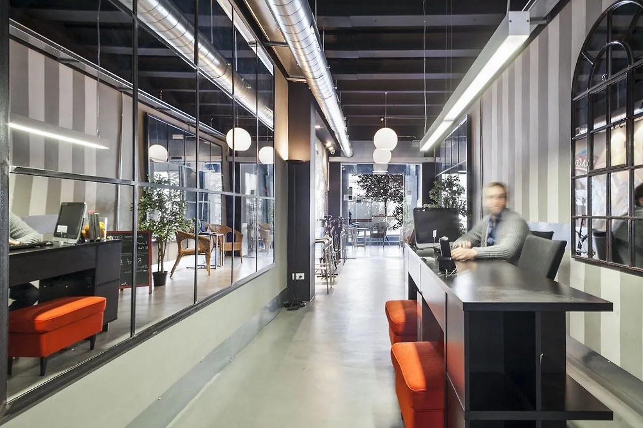 Fira Apartments By Gaiarooms Barcelona