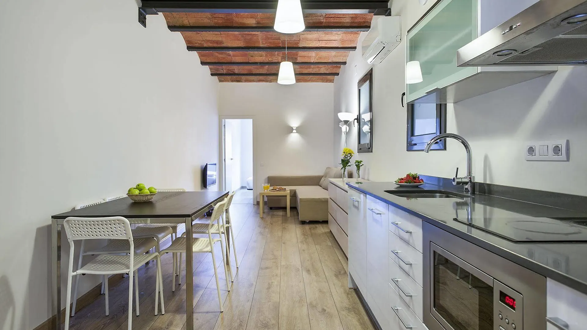 Fira Apartments By Gaiarooms Barcelona